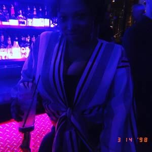 Meet your Posher, Leslie